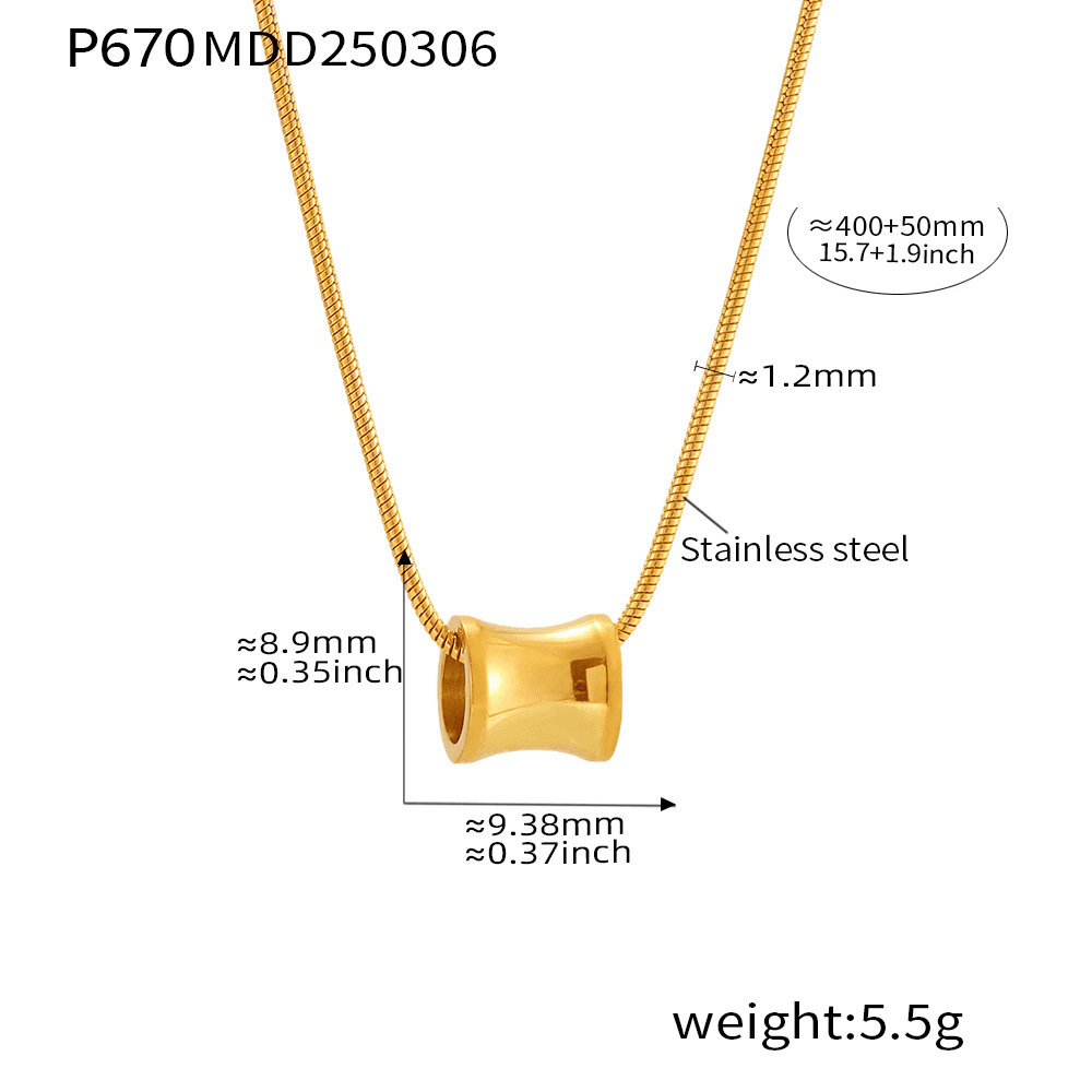 Collar de elegancia minimalista en la cintura