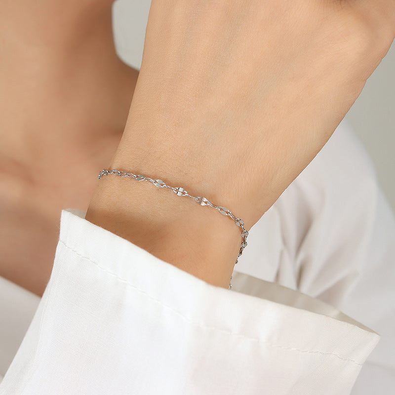 Pulsera sexy de labios ensanchados de acero inoxidable