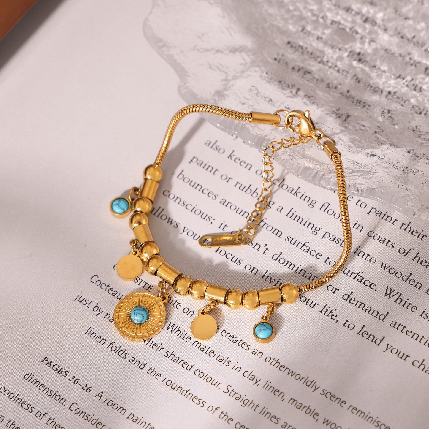 Pulsera con colgante redondo de turquesa azul