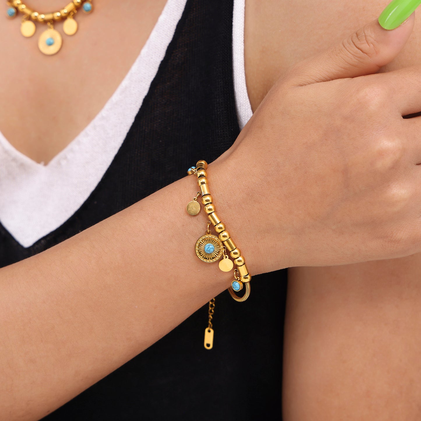 Pulsera con colgante redondo de turquesa azul