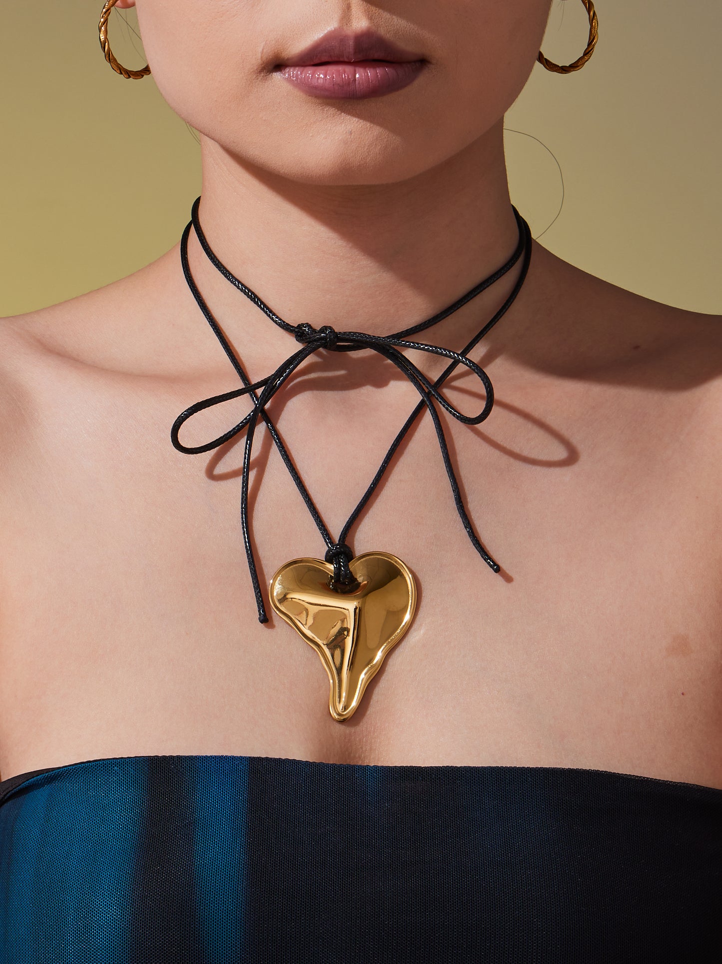 Colección de collares de acero inoxidable con cordón de cuero Molten Muse