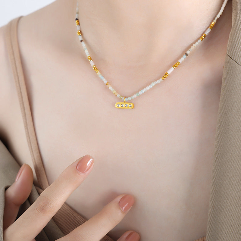 Collar con colgante de piedra natural