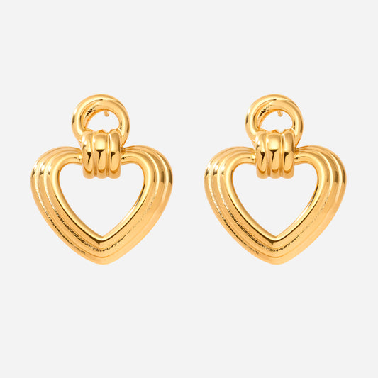 Pendientes de acero inoxidable en forma de corazón