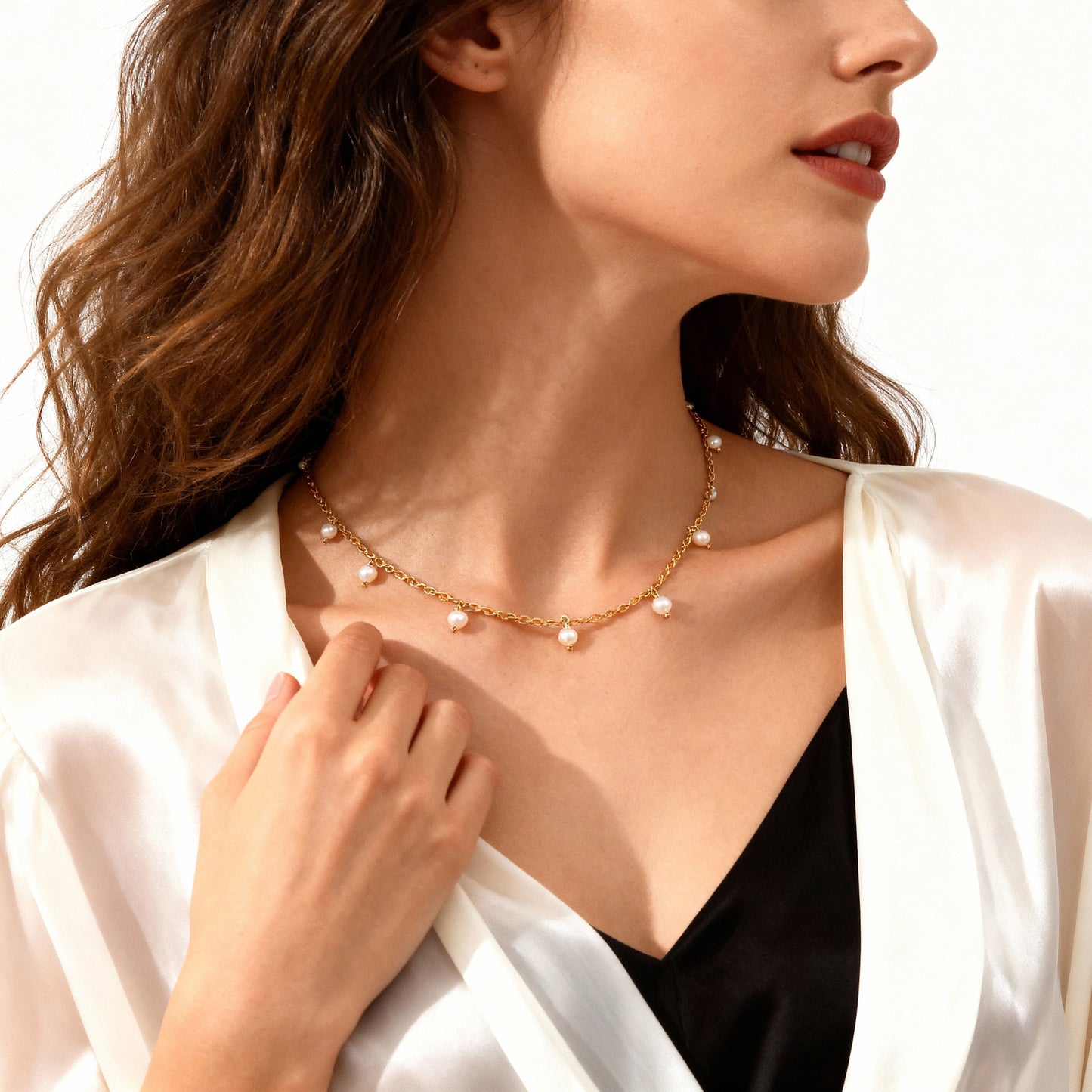 Gargantilla Maggie Pearl Station | Delicado collar de perlas de agua dulce