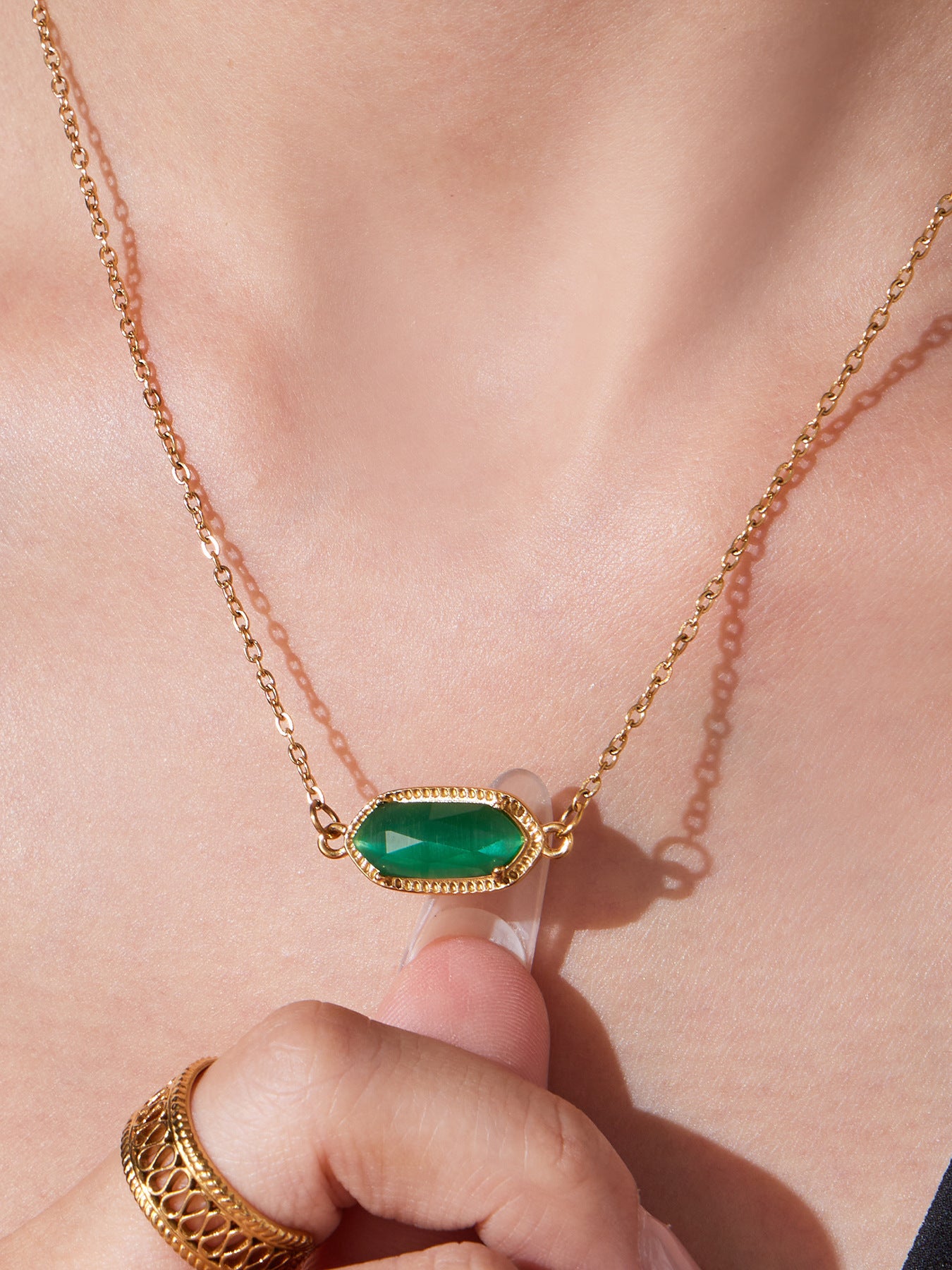 For The Unique Her Natural Crystal ClawSet Necklace (Unique)