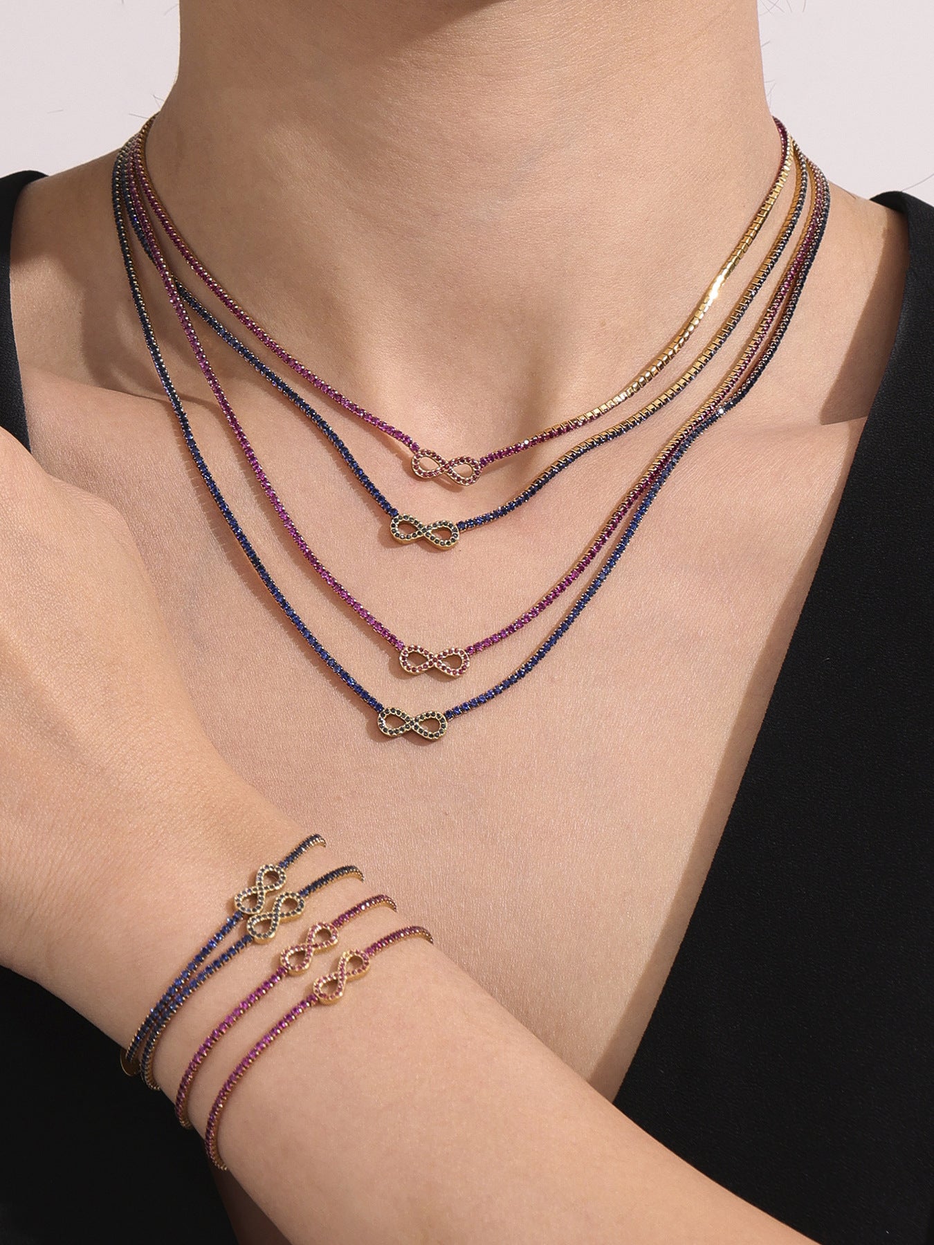 Collar de circonita número 8 de acero inoxidable