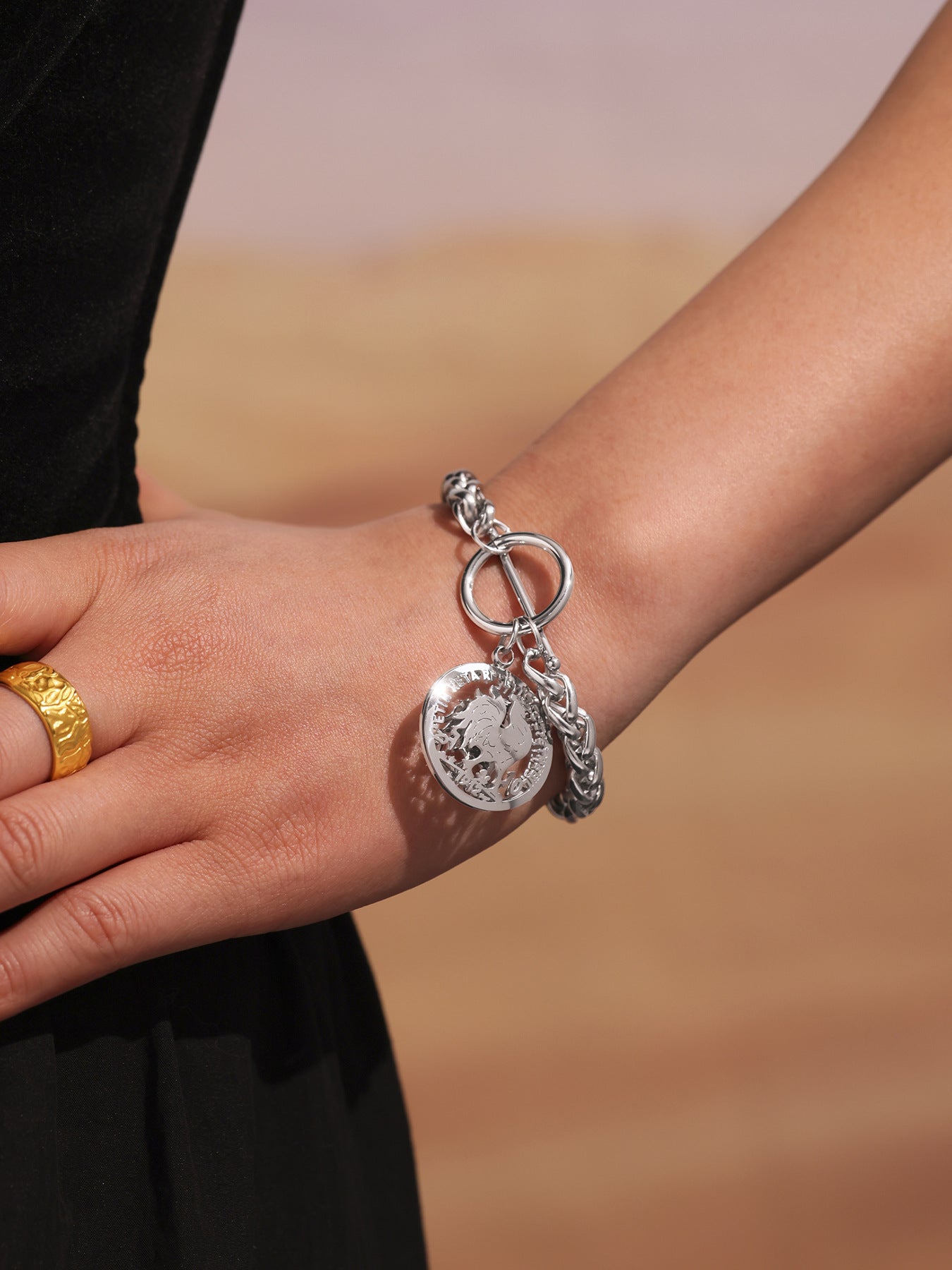 Pulsera de tenis con cadena de eslabones dorada | Acero inoxidable resistente al agua, estilo urbano