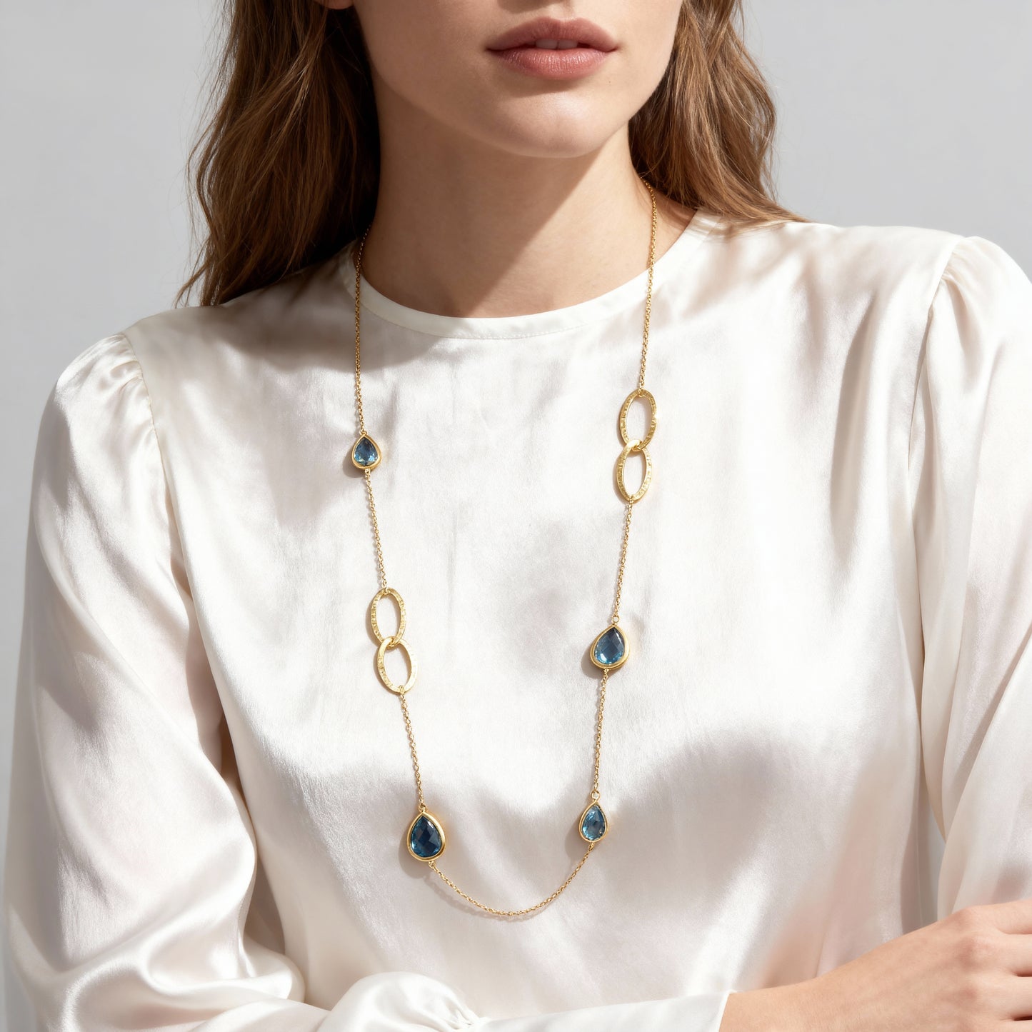 Collar de cadena de suéter con anillo hueco y piedra de vidrio facetado transparente