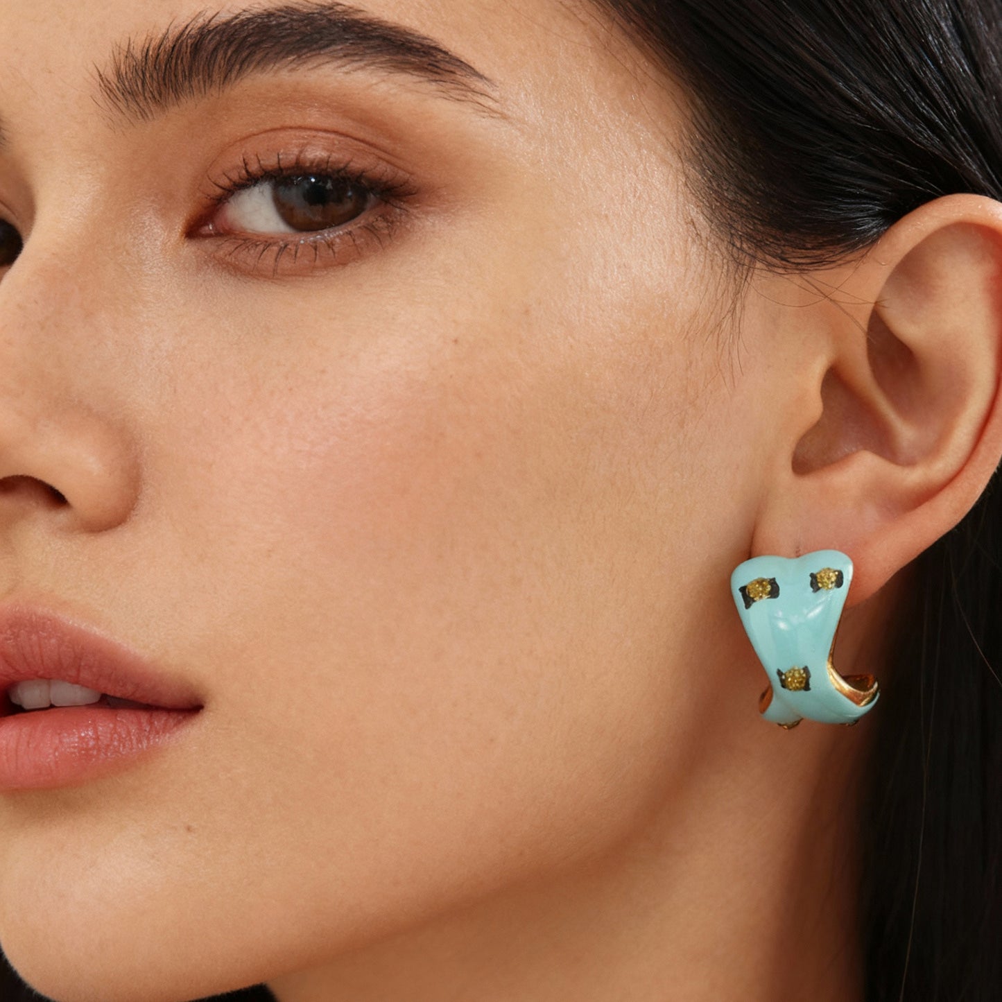 Pendientes esmaltados con peso